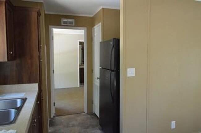 Building Photo - 3 Bed, 2 Bath Home on 1.5 wooded acres in the Dutch Hill Area