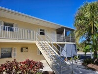 Building Photo - Annual Unfurnished 2nd Floor Condo For Rent on Venice Island!