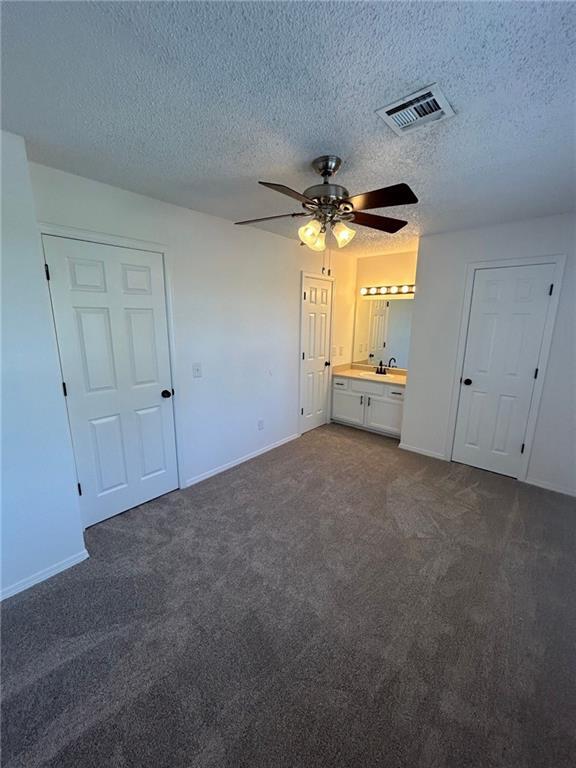 Building Photo - 3301 SW Victoria Pl