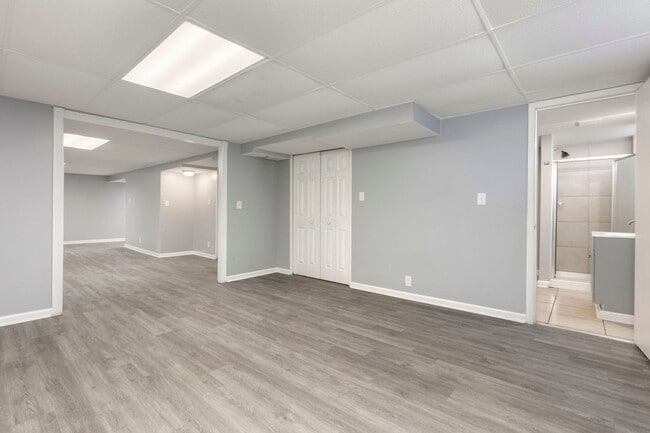 Building Photo - 3704 Greenwich Rd