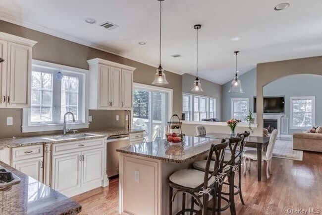 Building Photo - 5 Fant Farm Ln