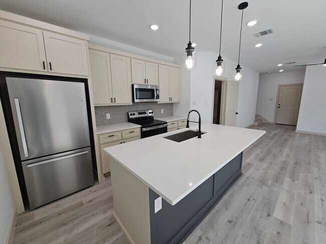 Building Photo - BRAND NEW BUILD!!