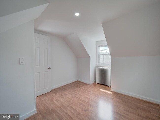 Building Photo - 6625 Harrison Ln
