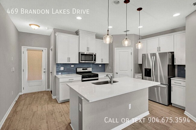 Building Photo - 469 Brandon Lks Dr