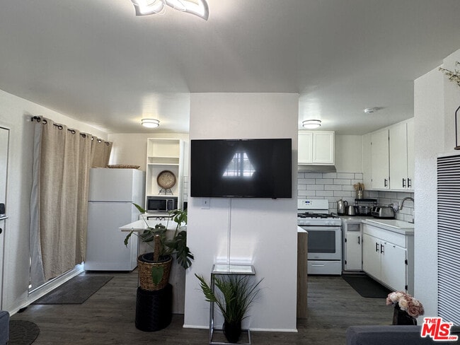 Building Photo - 11617 Washington Pl