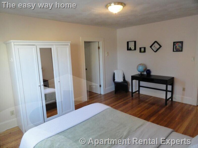 Building Photo - 402 Highland Ave