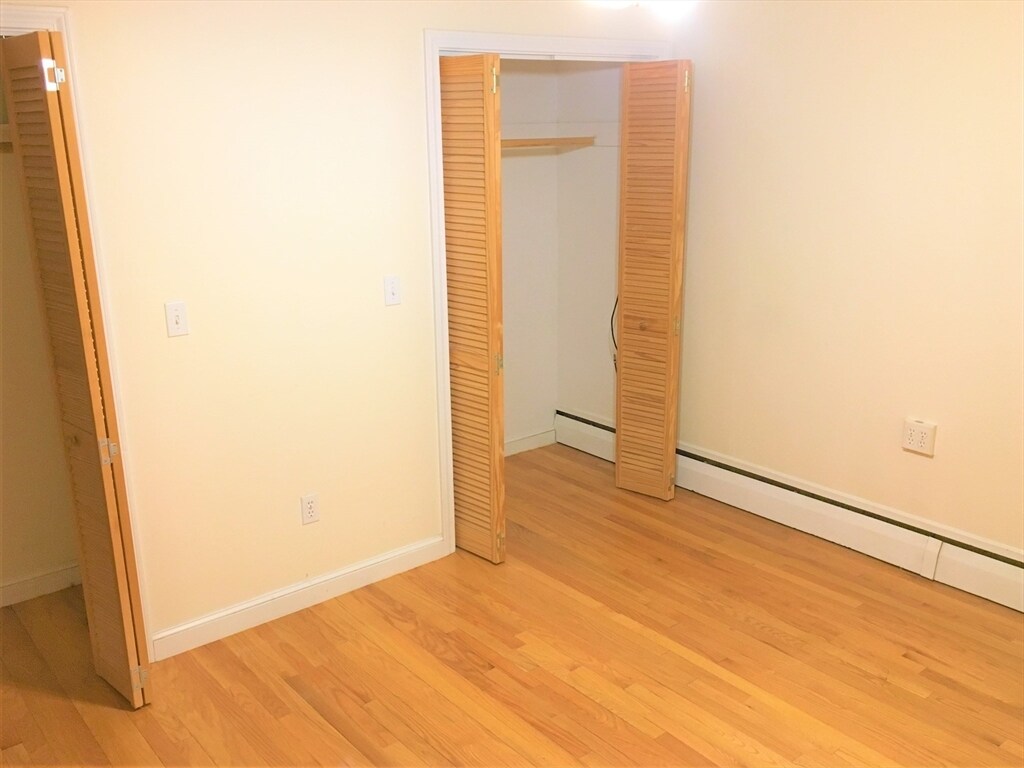 Building Photo - 393 Langley Rd