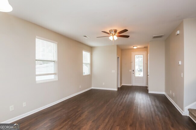 Building Photo - 307 Kaley Dr