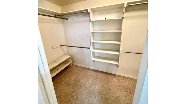Building Photo - 3815 Sumner Ct