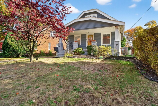 Building Photo - 4429 S Hills Dr