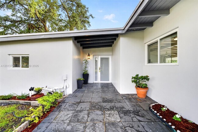 Building Photo - 11665 W Biscayne Canal Rd