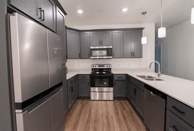 Building Photo - Gorgeous 3-Bed Grant Model in Vista View, ...