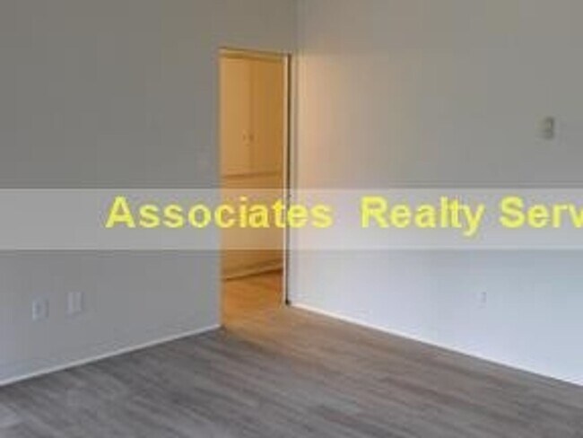 Building Photo - Adams &amp; Federici-911 &amp; 913