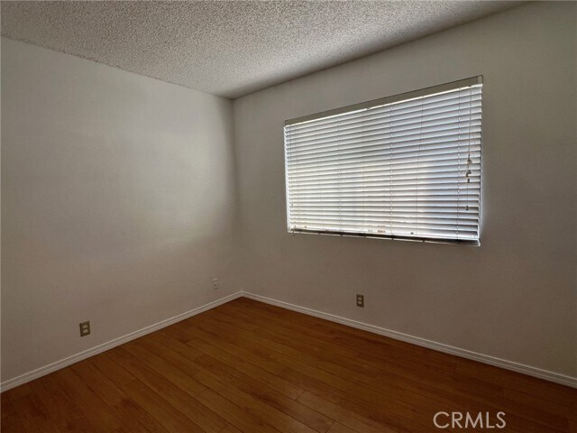 Building Photo - 430 N Lincoln Ave