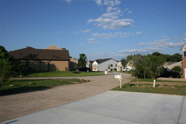 Building Photo - 140 Capetown Cir