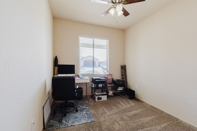 Building Photo - Meticulously kept 4 bedroom home with RV Parking/Hook ups