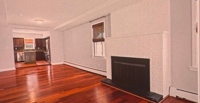 Building Photo - 1300 W Kings Hwy