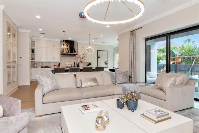 Building Photo - 4111 W Swann Ave