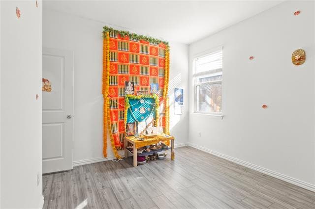 Building Photo - 3505 Riverside Dr