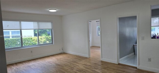 Building Photo - 3915 Ponce de Leon Blvd