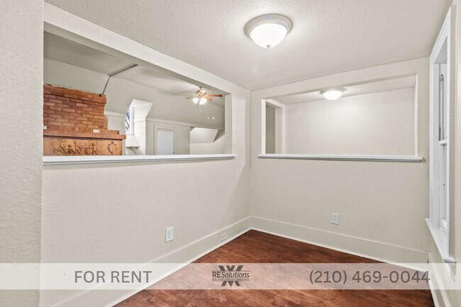 Building Photo - 1618 W Kings Hwy