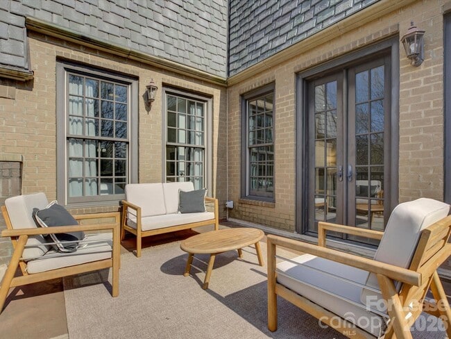 Building Photo - 3278 Park Rd