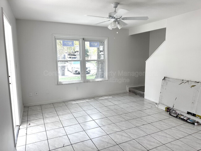 Building Photo - 501 Yellowwood Ct