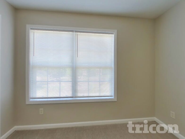 Building Photo - 103 Fairfax Dr