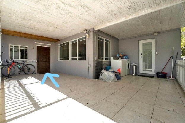 Building Photo - 1169 SW 23rd Ave