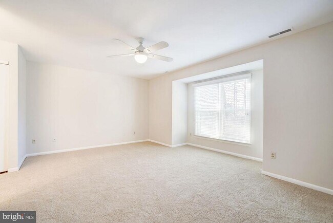 Building Photo - 9926 Great Oaks Way