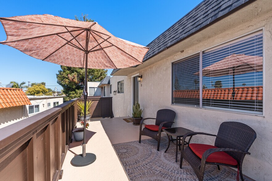 Large Private Patio - 130 Avenida Algodon