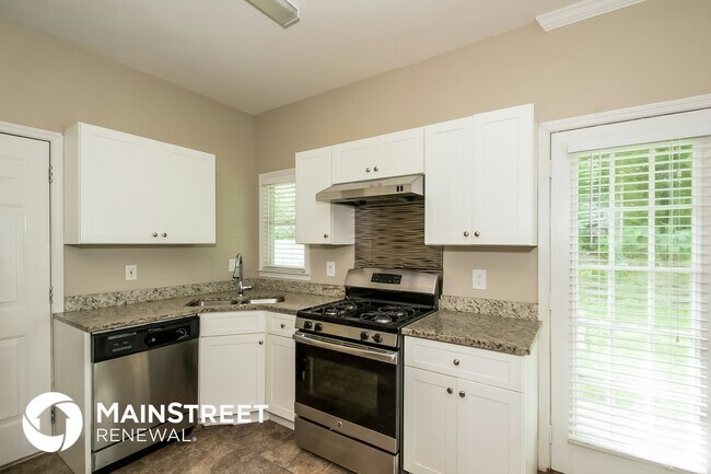 Building Photo - 3124 Green Valley Dr