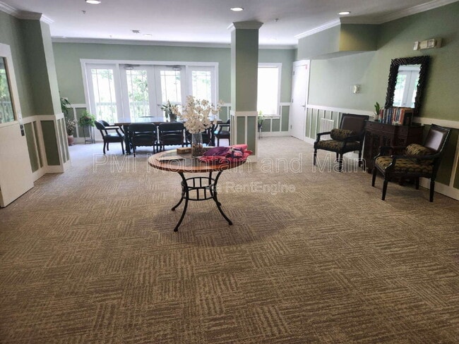 Building Photo - 9 Kenilworth Knolls