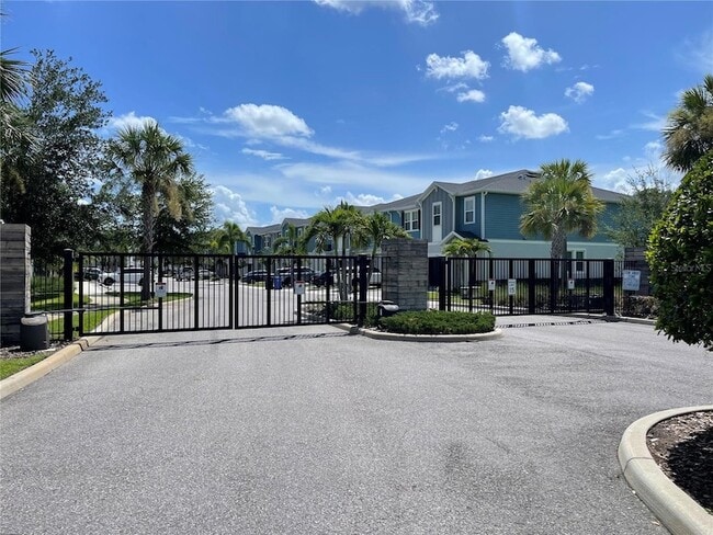 Building Photo - 2901 Grand Kemerton Pl