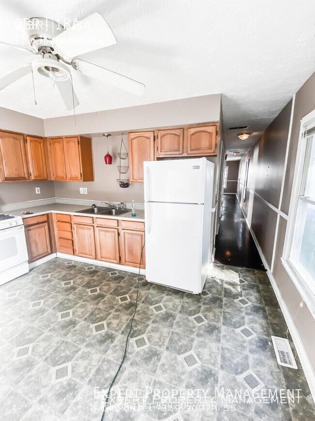 Building Photo - 1216 Hammond Ave