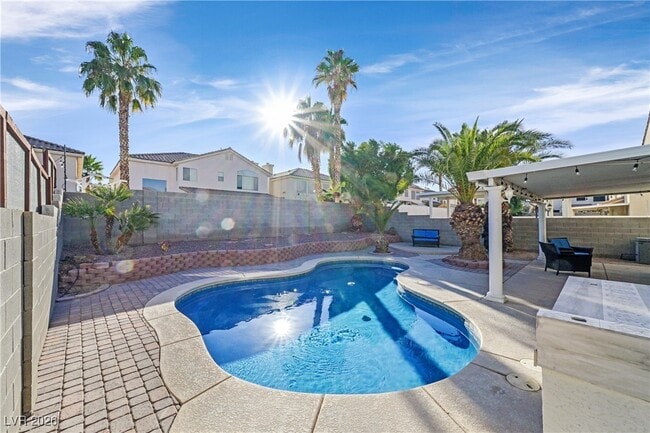 Building Photo - 871 Brunellos Ave