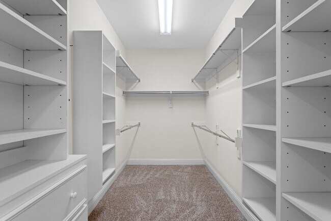 Building Photo - Luxury Highland Park Living