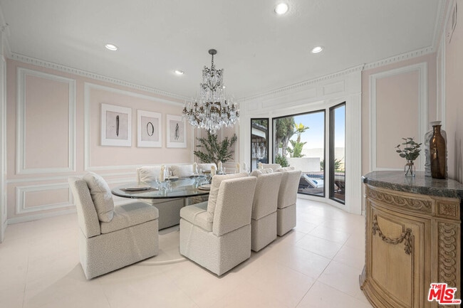 Building Photo - 3722 Alonzo Ave