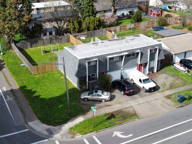 Building Photo - 4097 W 18th Ave