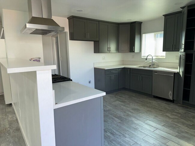 Building Photo - 3008 70th St
