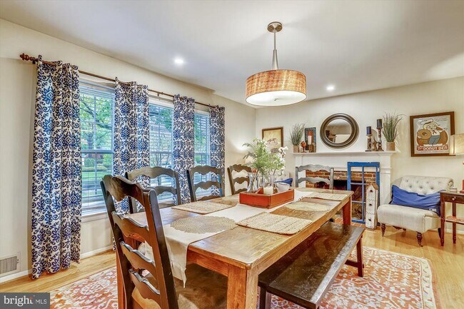 Building Photo - 1048 Dalebrook Dr