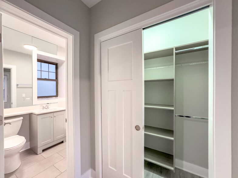 Building Photo - 378 Hazel Ave