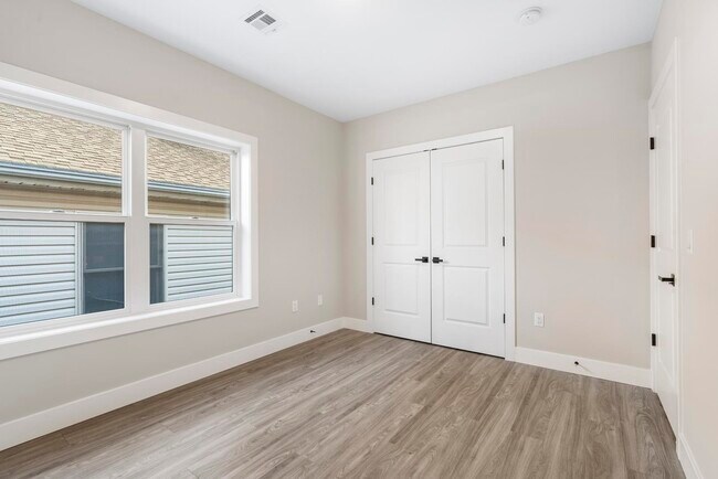 Building Photo - 6110 Fillmore Pl