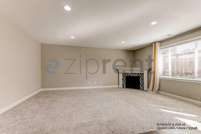 Building Photo - 7294 NW Oakfern Dr