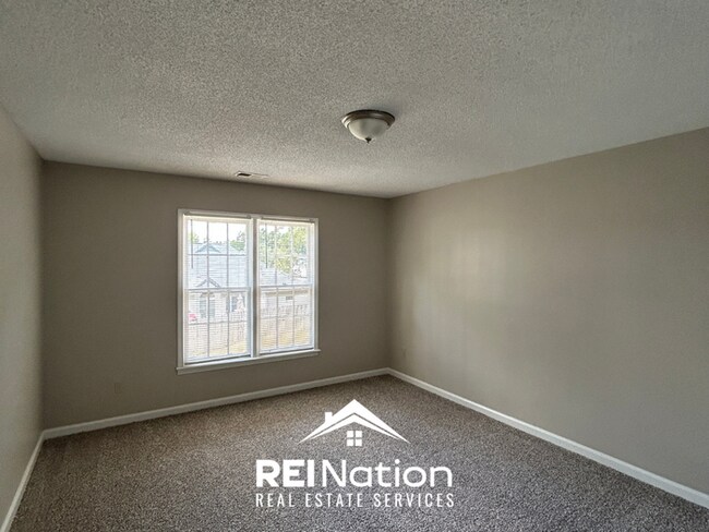 Building Photo - 7250 Leeward Cove