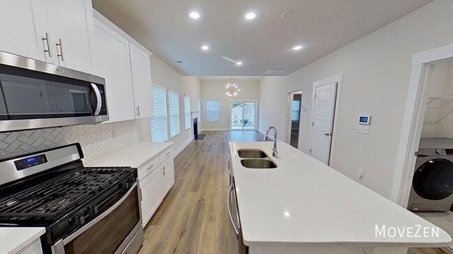 Building Photo - 132 Bromes Wy