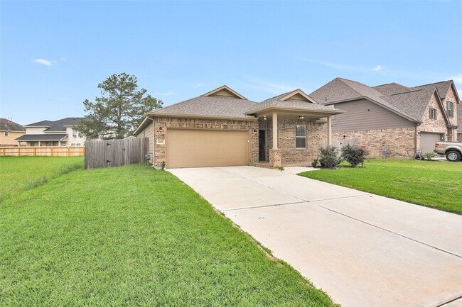 Building Photo - 18806 Legend Oaks Dr