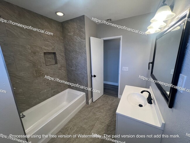 Building Photo - Nice Home For Rent