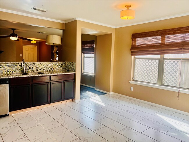 Building Photo - 6423 Mildenhall Ct