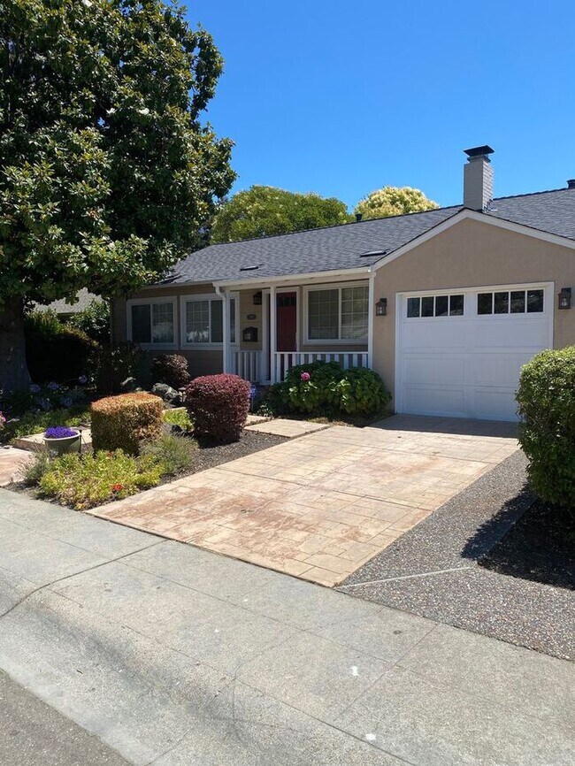 Beautiful Castro Valley home available now! 3277 Barlow Dr Castro